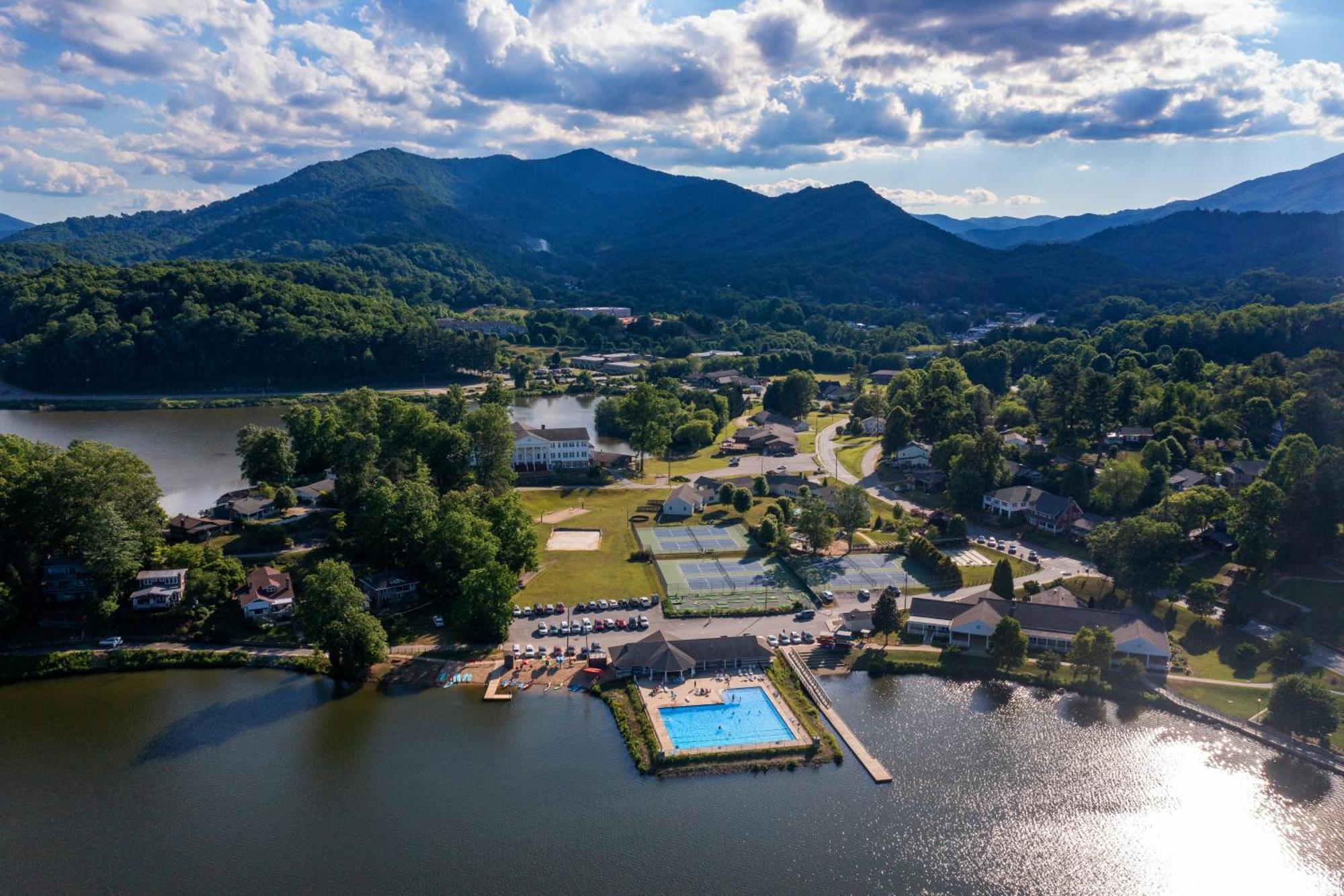 Вілла Mountain Peace Lake Junaluska Екстер'єр фото